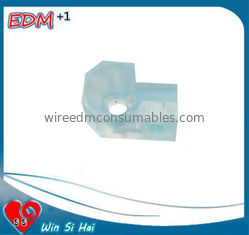 China 20EC090A404=1 Makino EDM parte el tenedor plástico de los materiales consumibles para la guía de alambre proveedor